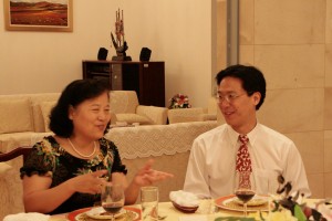 100331_DinnerConsulGeneral(12)