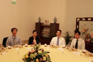 100331_DinnerConsulGeneral(14)