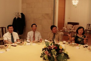 100331_DinnerConsulGeneral(7)